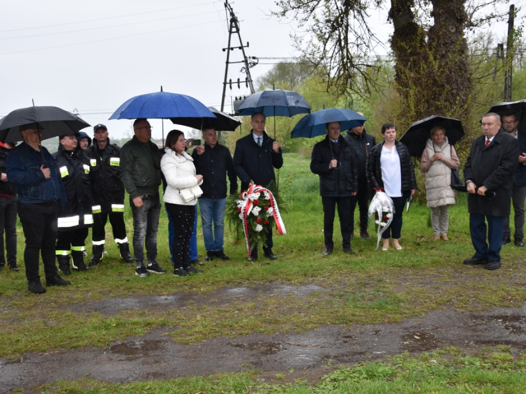 Tablica upamiętniająca zwycięską bitwę