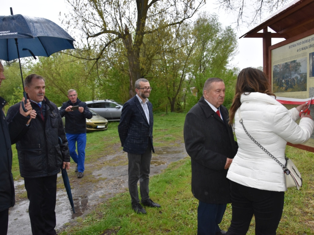 Tablica upamiętniająca zwycięską bitwę