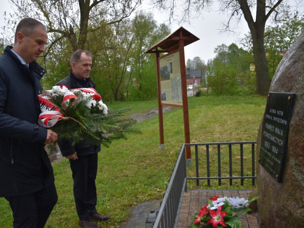Tablica upamiętniająca zwycięską bitwę