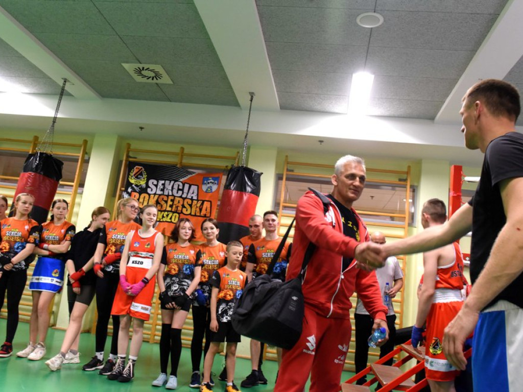 Trening pięściarski KSZO z trenerem kadry narodowej Wojciechem Bartnikiem