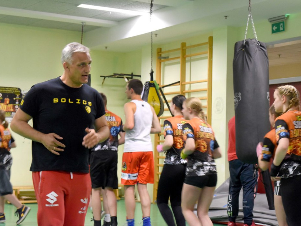 Trening pięściarski KSZO z trenerem kadry narodowej Wojciechem Bartnikiem