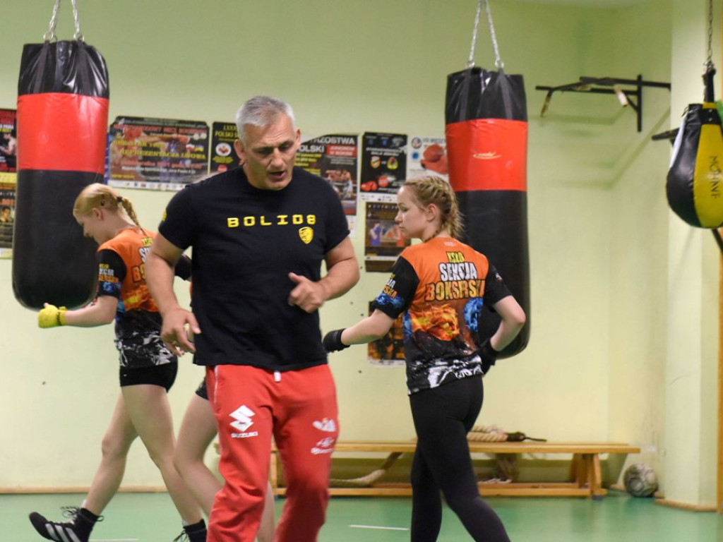 Trening pięściarski KSZO z trenerem kadry narodowej Wojciechem Bartnikiem