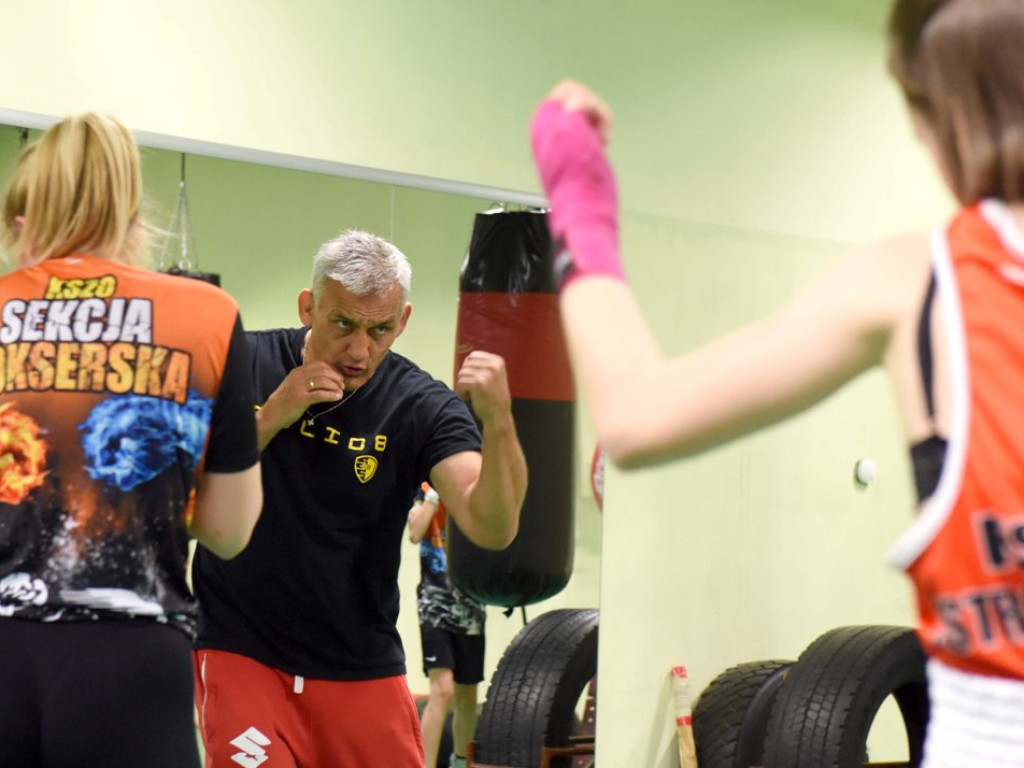 Trening pięściarski KSZO z trenerem kadry narodowej Wojciechem Bartnikiem