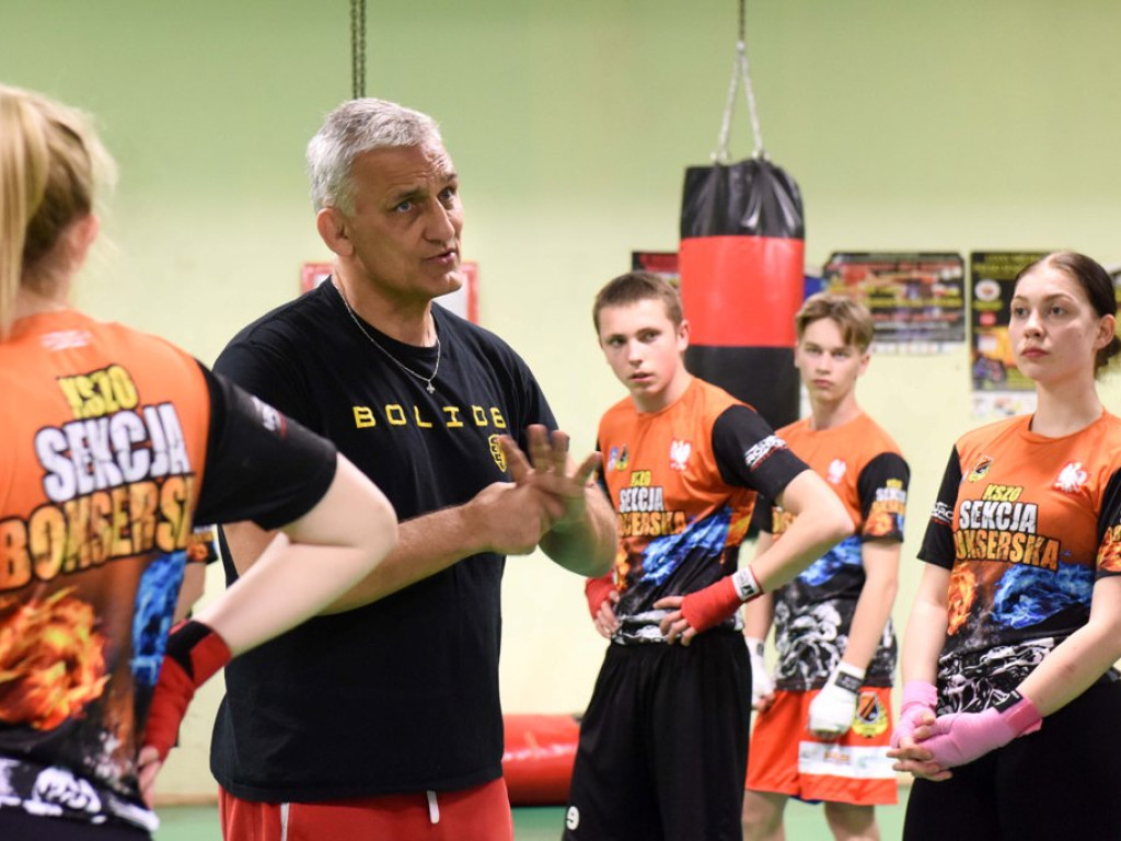 Trening pięściarski KSZO z trenerem kadry narodowej Wojciechem Bartnikiem