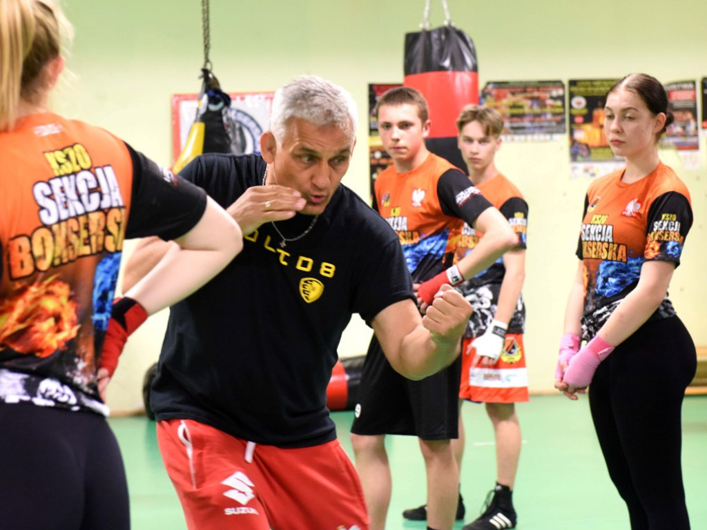 Trening pięściarski KSZO z trenerem kadry narodowej Wojciechem Bartnikiem