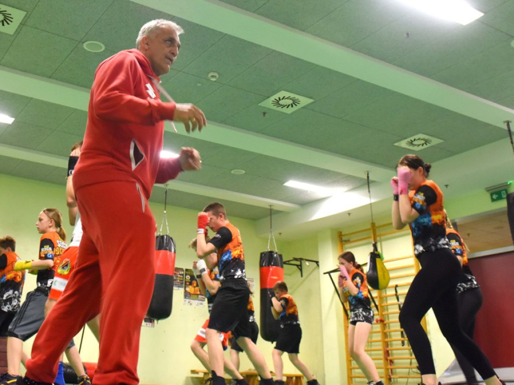 Trening pięściarski KSZO z trenerem kadry narodowej Wojciechem Bartnikiem