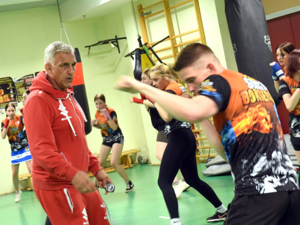 Trening pięściarski KSZO z trenerem kadry narodowej Wojciechem Bartnikiem