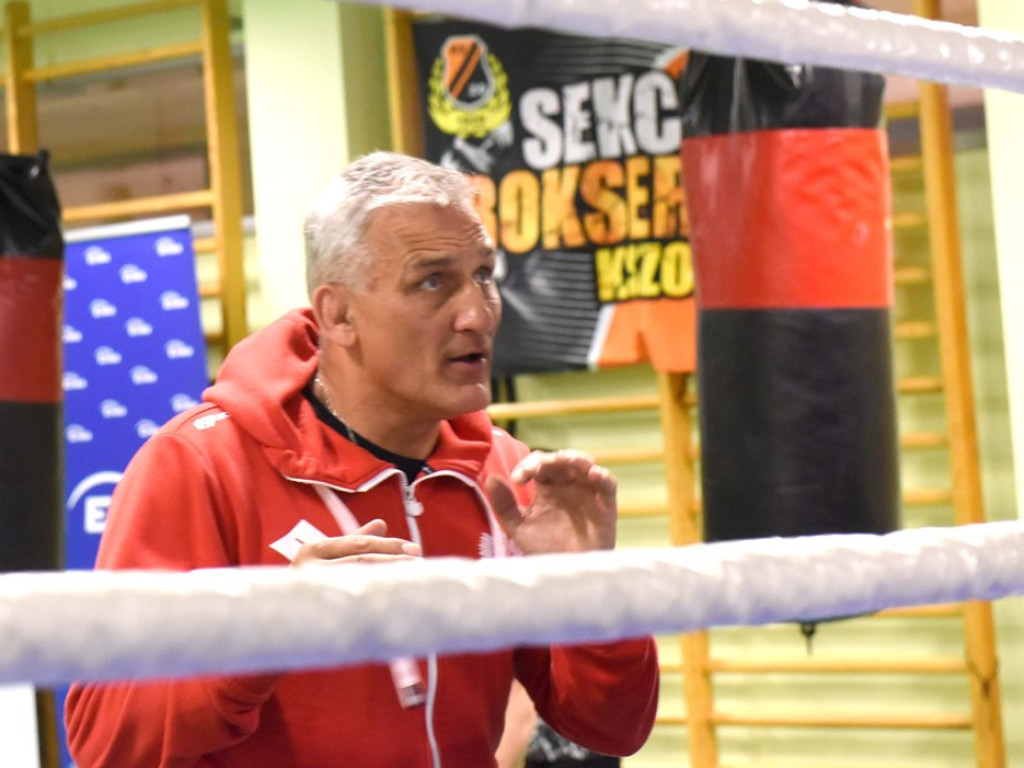 Trening pięściarski KSZO z trenerem kadry narodowej Wojciechem Bartnikiem