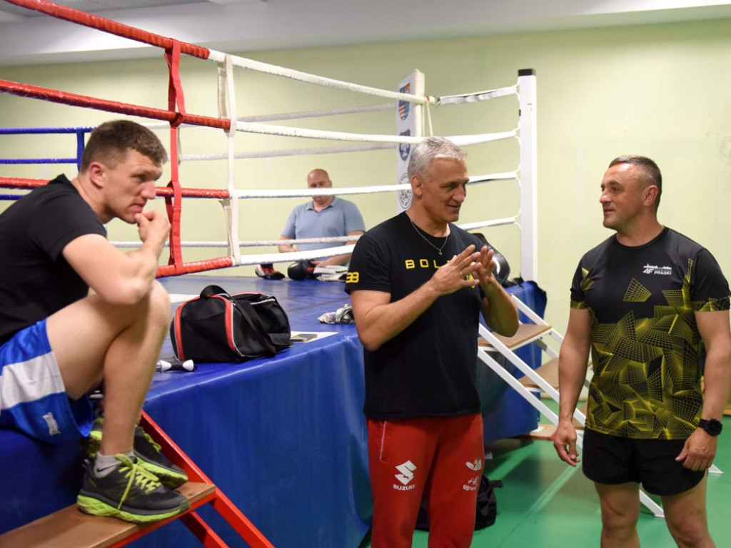 Trening pięściarski KSZO z trenerem kadry narodowej Wojciechem Bartnikiem