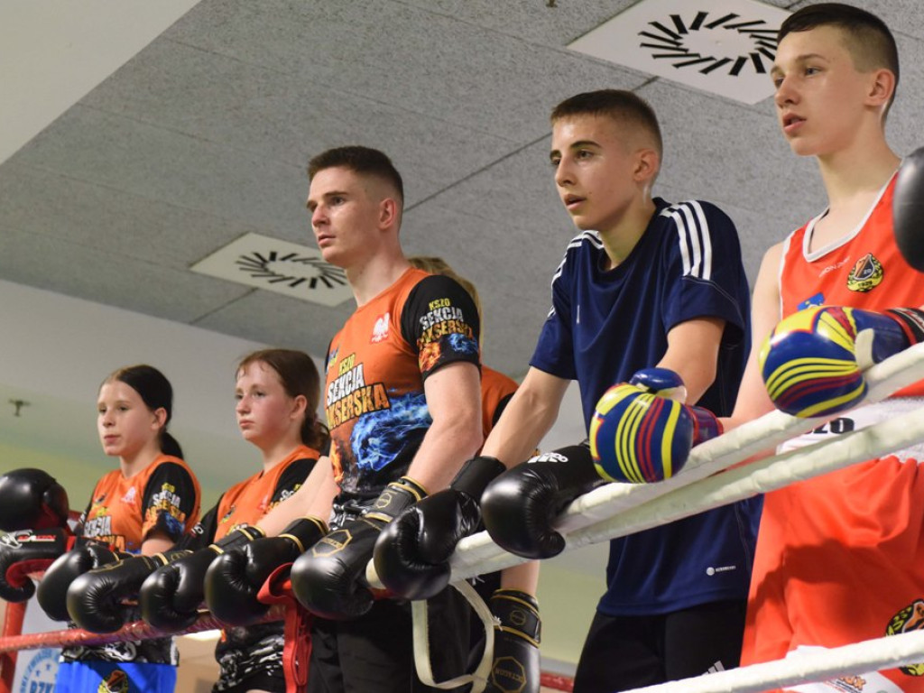 Trening pięściarski KSZO z trenerem kadry narodowej Wojciechem Bartnikiem
