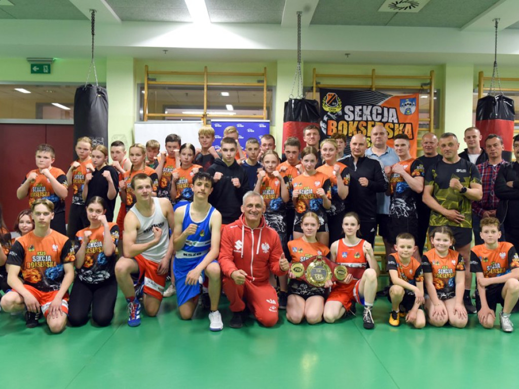 Trening pięściarski KSZO z trenerem kadry narodowej Wojciechem Bartnikiem
