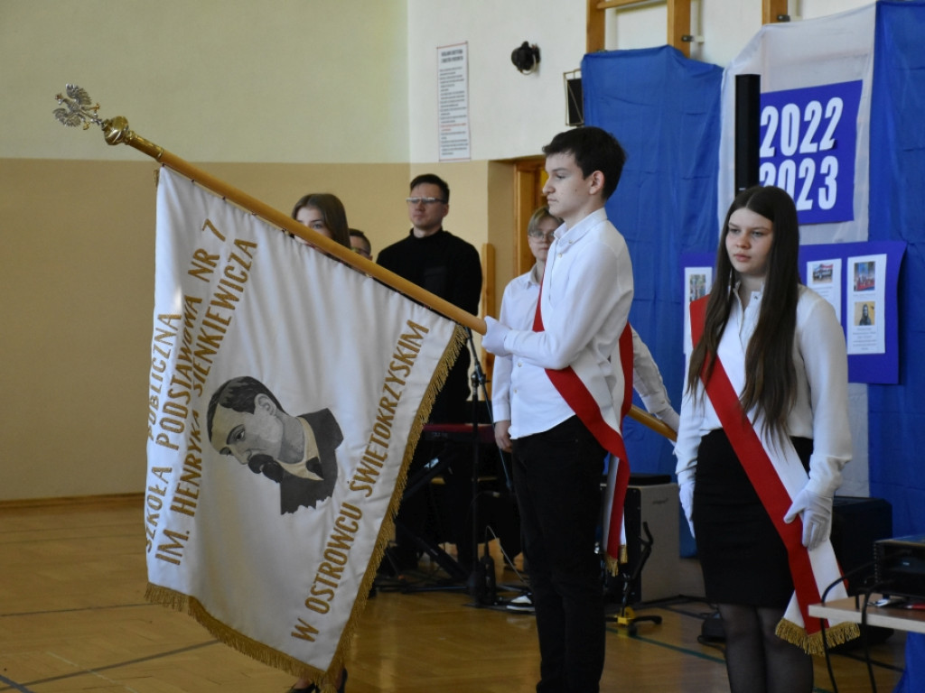 35 lat z  Publiczną Szkołą Podstawową Nr 7