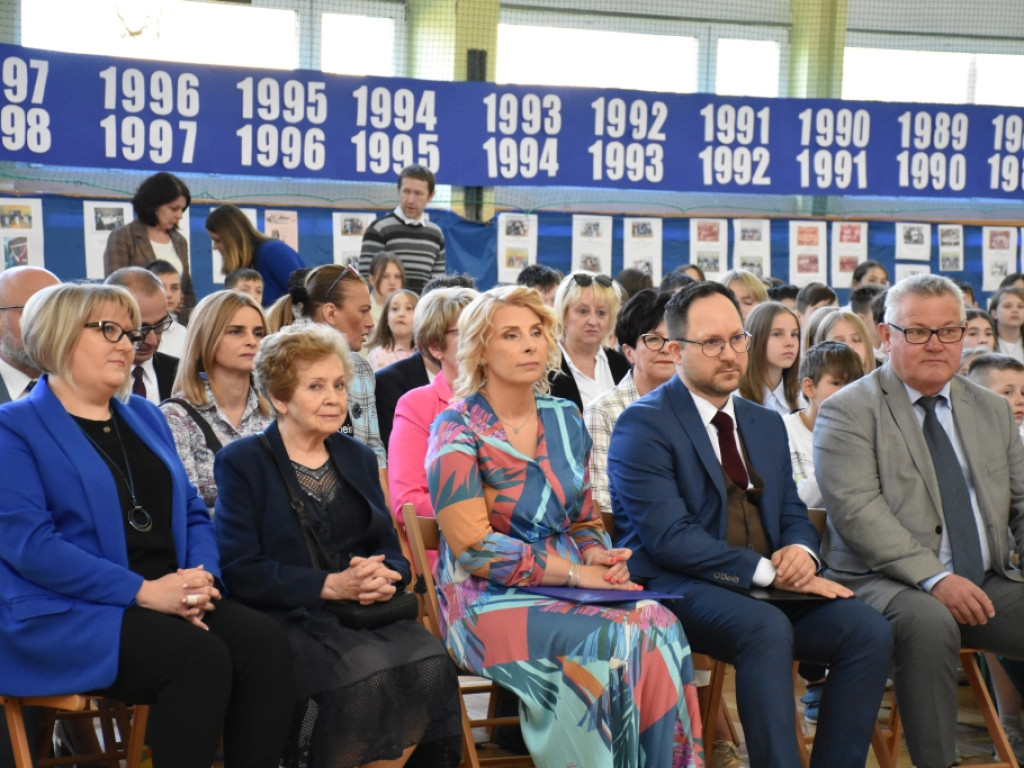 35 lat z  Publiczną Szkołą Podstawową Nr 7