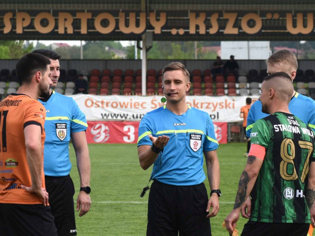 III liga piłkarska. *KSZO 1929 Ostrowiec Świętokrzyski - Stal Stalowa Wola 2:1