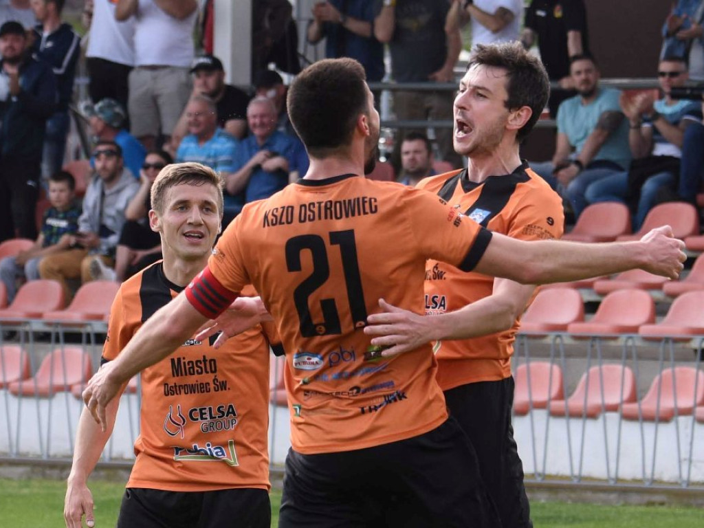 III liga piłkarska. *KSZO 1929 Ostrowiec Świętokrzyski - Stal Stalowa Wola 2:1