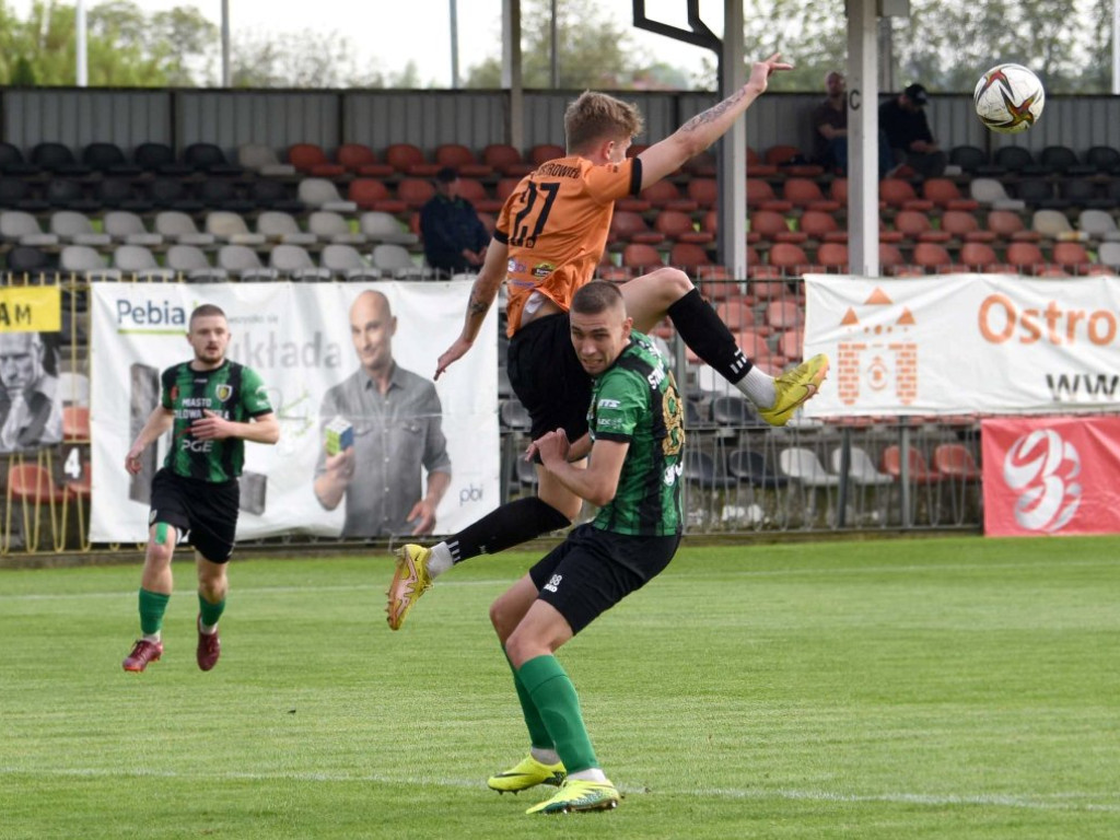 III liga piłkarska. *KSZO 1929 Ostrowiec Świętokrzyski - Stal Stalowa Wola 2:1