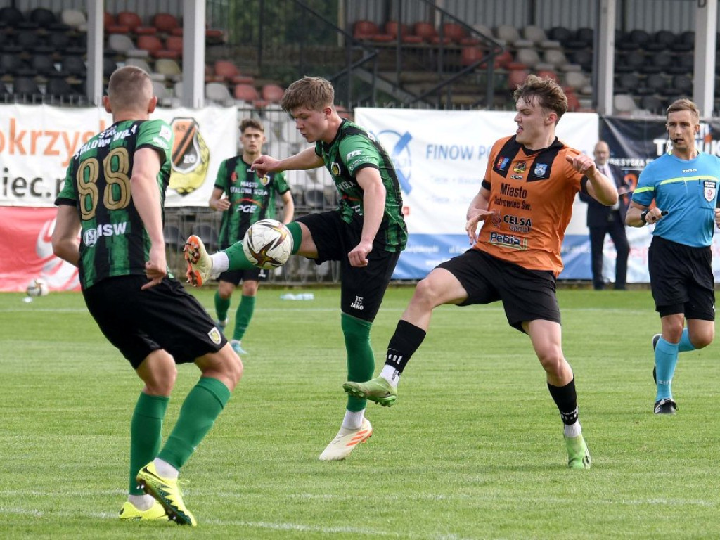 III liga piłkarska. *KSZO 1929 Ostrowiec Świętokrzyski - Stal Stalowa Wola 2:1