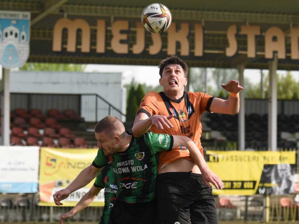 III liga piłkarska. *KSZO 1929 Ostrowiec Świętokrzyski - Stal Stalowa Wola 2:1
