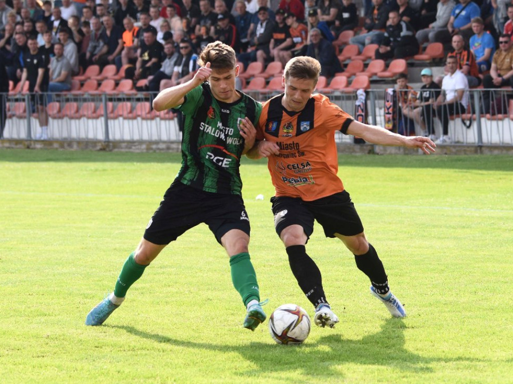 III liga piłkarska. *KSZO 1929 Ostrowiec Świętokrzyski - Stal Stalowa Wola 2:1
