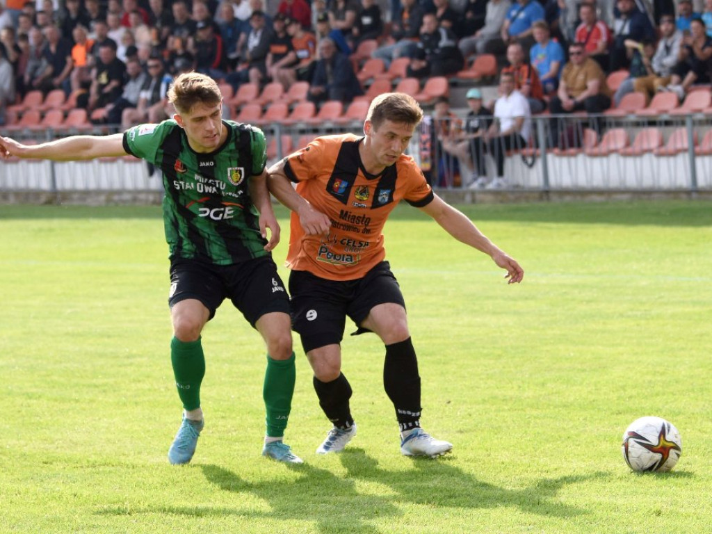 III liga piłkarska. *KSZO 1929 Ostrowiec Świętokrzyski - Stal Stalowa Wola 2:1