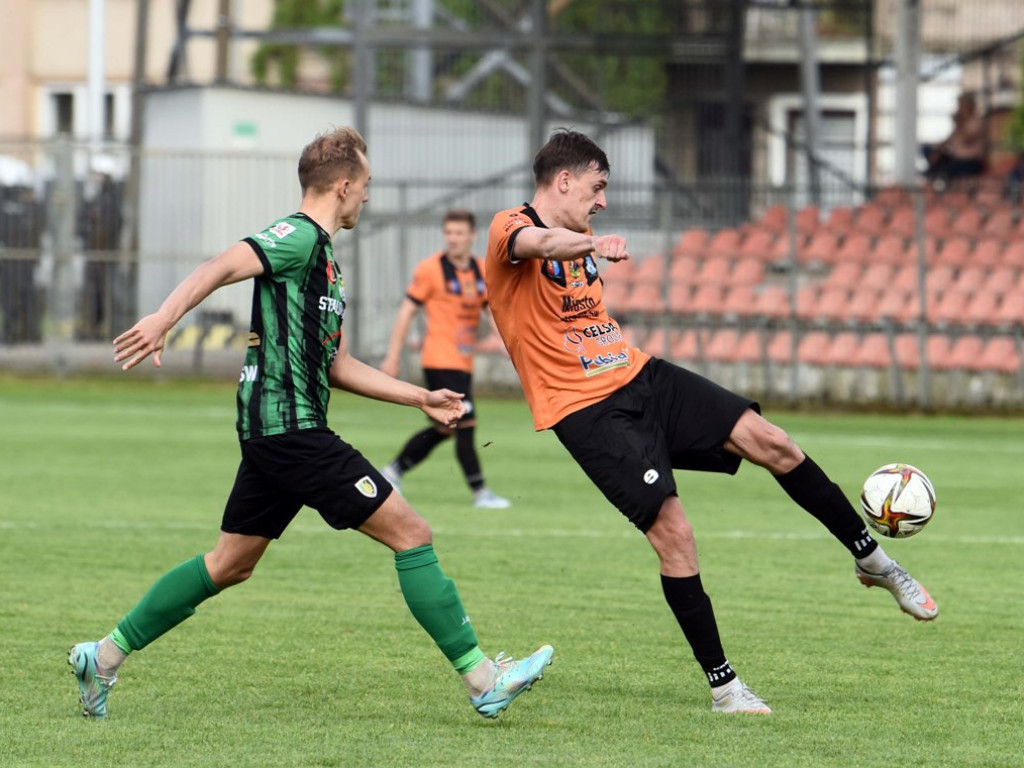 III liga piłkarska. *KSZO 1929 Ostrowiec Świętokrzyski - Stal Stalowa Wola 2:1