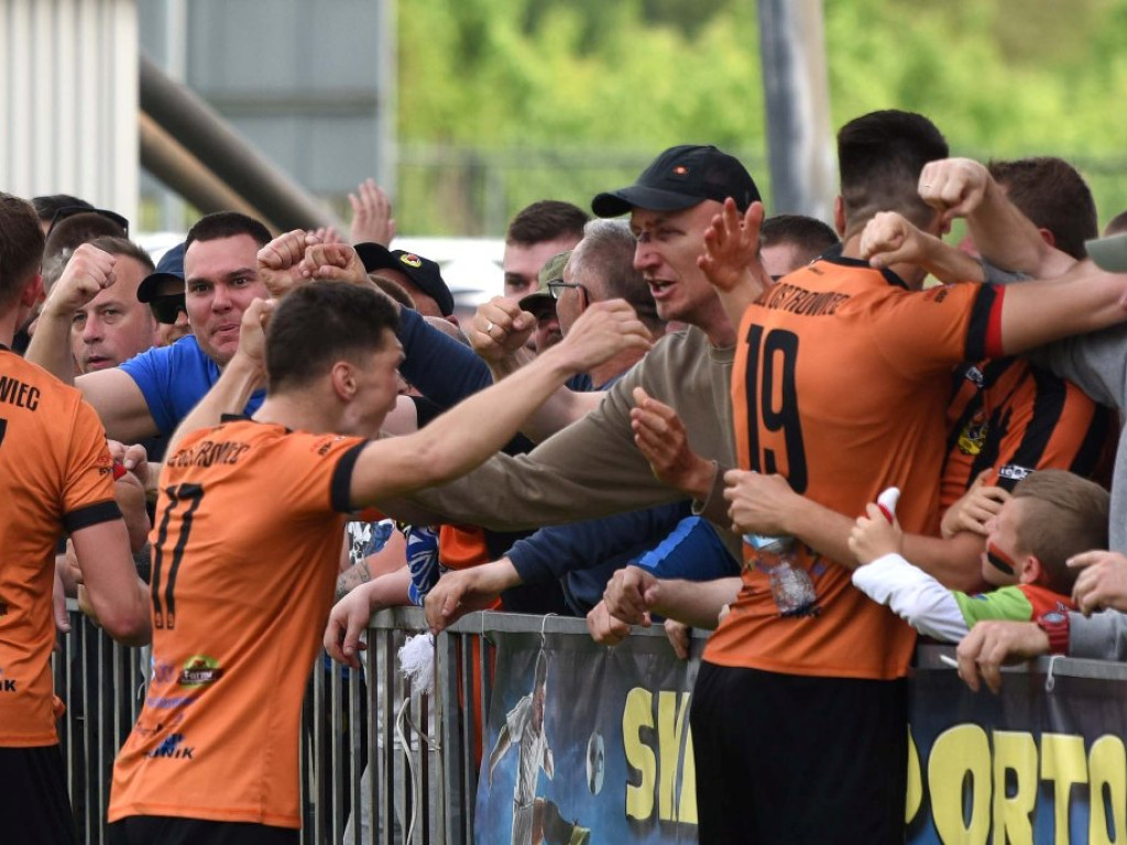 III liga piłkarska. *KSZO 1929 Ostrowiec Świętokrzyski - Stal Stalowa Wola 2:1