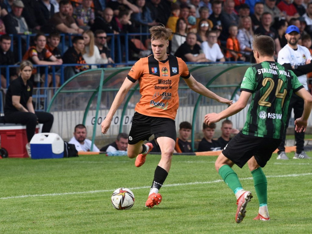 III liga piłkarska. *KSZO 1929 Ostrowiec Świętokrzyski - Stal Stalowa Wola 2:1
