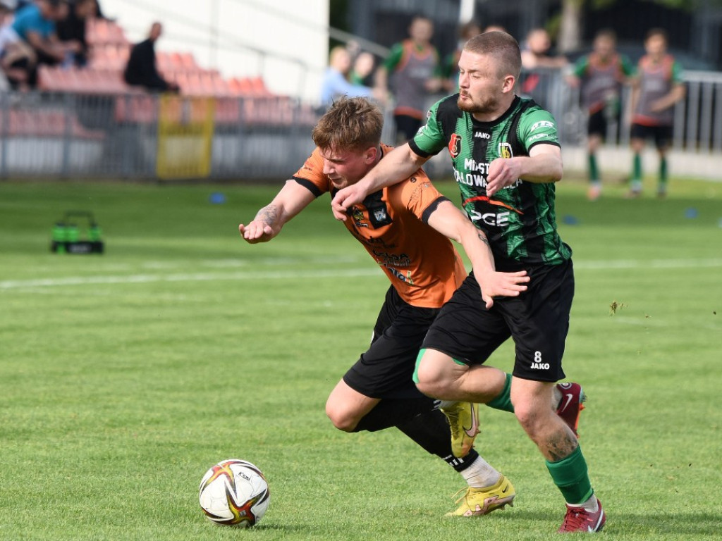 III liga piłkarska. *KSZO 1929 Ostrowiec Świętokrzyski - Stal Stalowa Wola 2:1