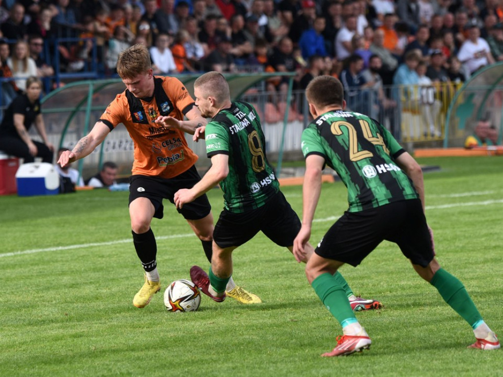 III liga piłkarska. *KSZO 1929 Ostrowiec Świętokrzyski - Stal Stalowa Wola 2:1