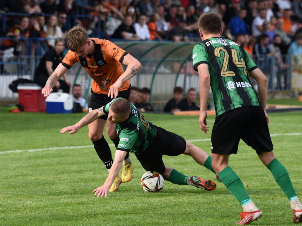 III liga piłkarska. *KSZO 1929 Ostrowiec Świętokrzyski - Stal Stalowa Wola 2:1