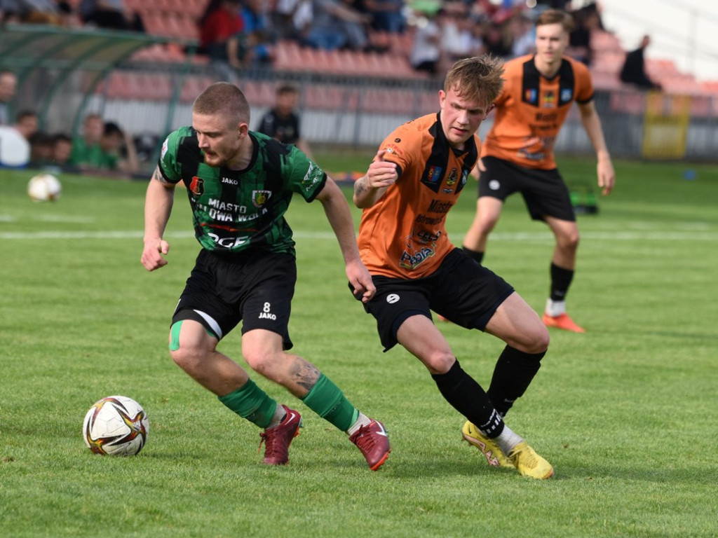 III liga piłkarska. *KSZO 1929 Ostrowiec Świętokrzyski - Stal Stalowa Wola 2:1