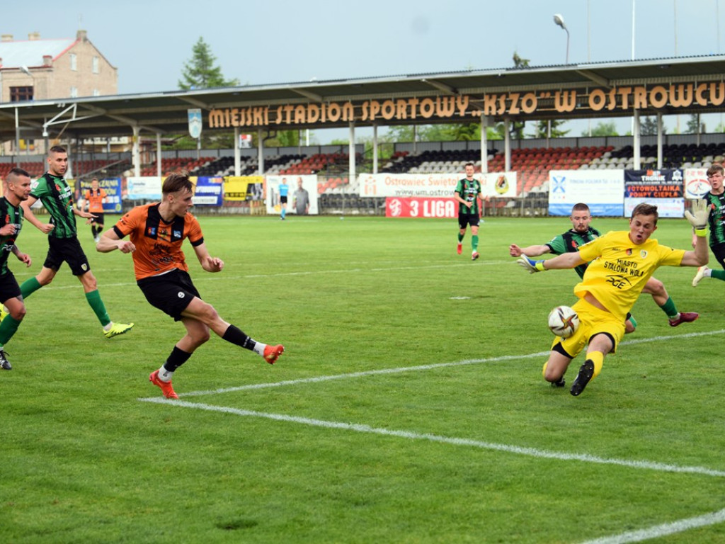 III liga piłkarska. *KSZO 1929 Ostrowiec Świętokrzyski - Stal Stalowa Wola 2:1