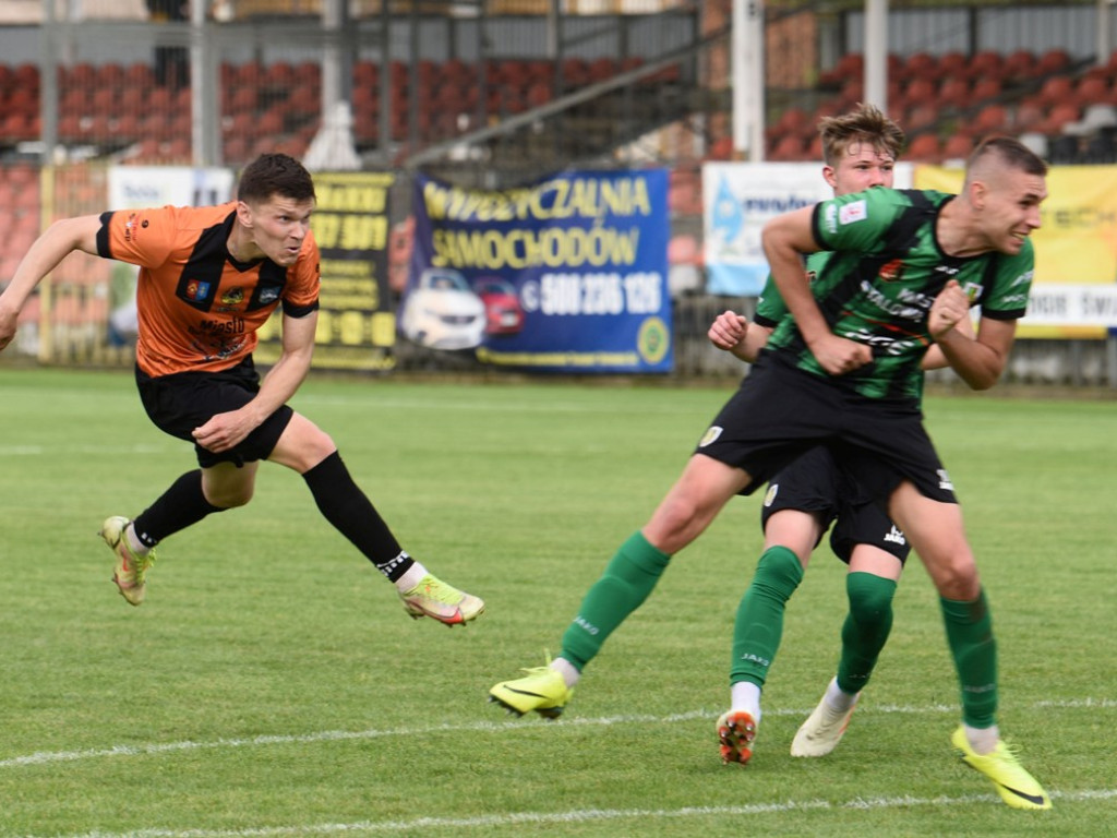 III liga piłkarska. *KSZO 1929 Ostrowiec Świętokrzyski - Stal Stalowa Wola 2:1
