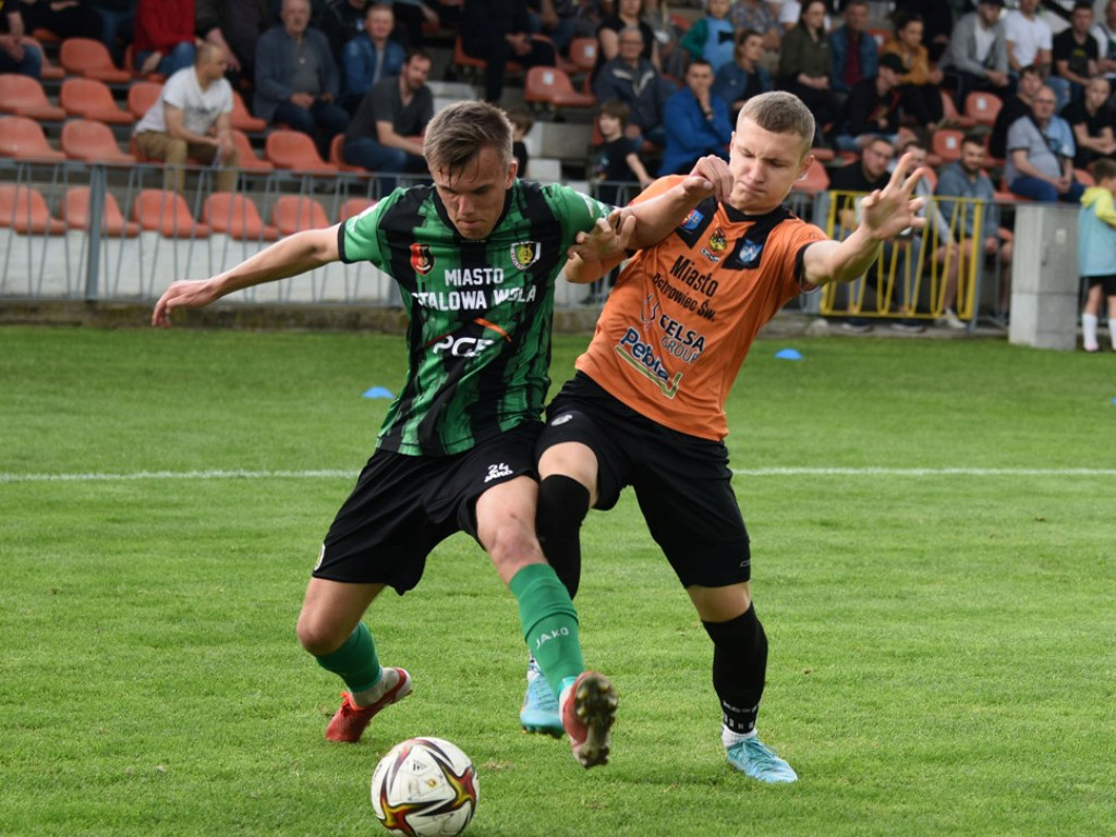 III liga piłkarska. *KSZO 1929 Ostrowiec Świętokrzyski - Stal Stalowa Wola 2:1