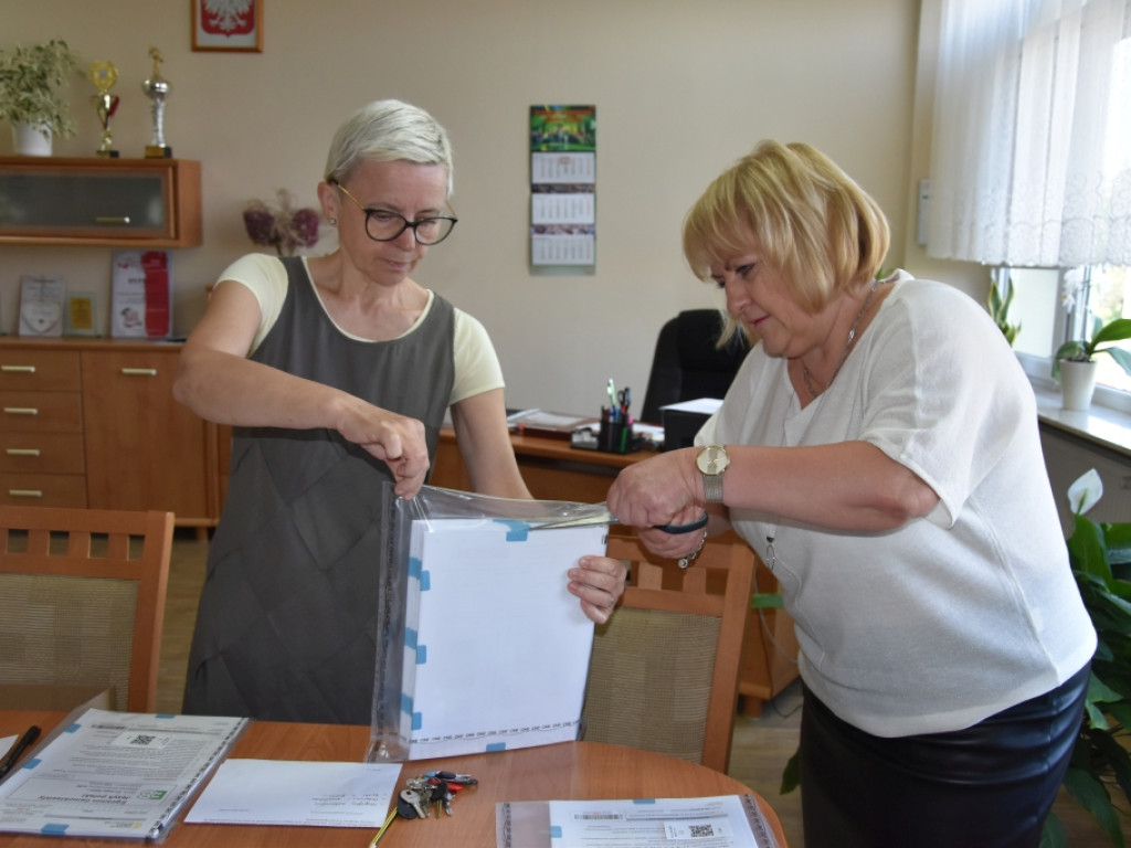 Ósmoklasiści na egzaminach 