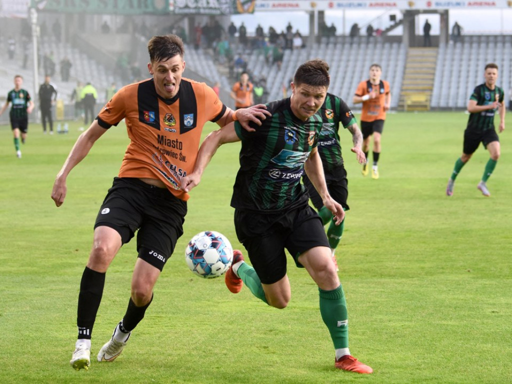 Finał Okręgowego Pucharu Polski. *KSZO 1929 Ostrowiec Świętokrzyski - Star Starachowice 3:2