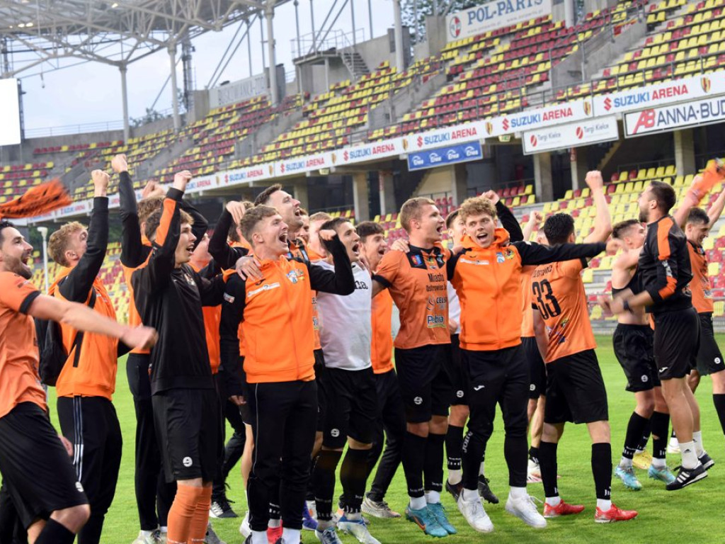 Finał Okręgowego Pucharu Polski. *KSZO 1929 Ostrowiec Świętokrzyski - Star Starachowice 3:2