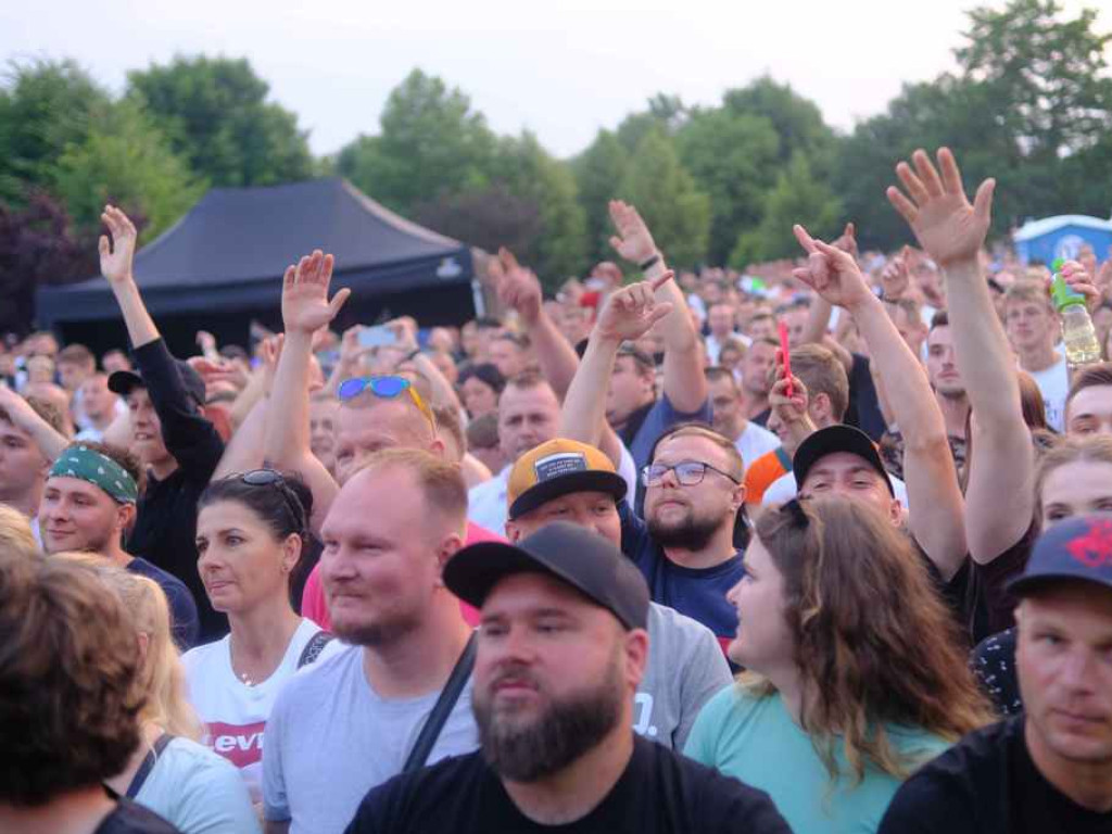 Peja porwał ostrowiecką publiczność w różnym wieku (zdjęcia, wideo)