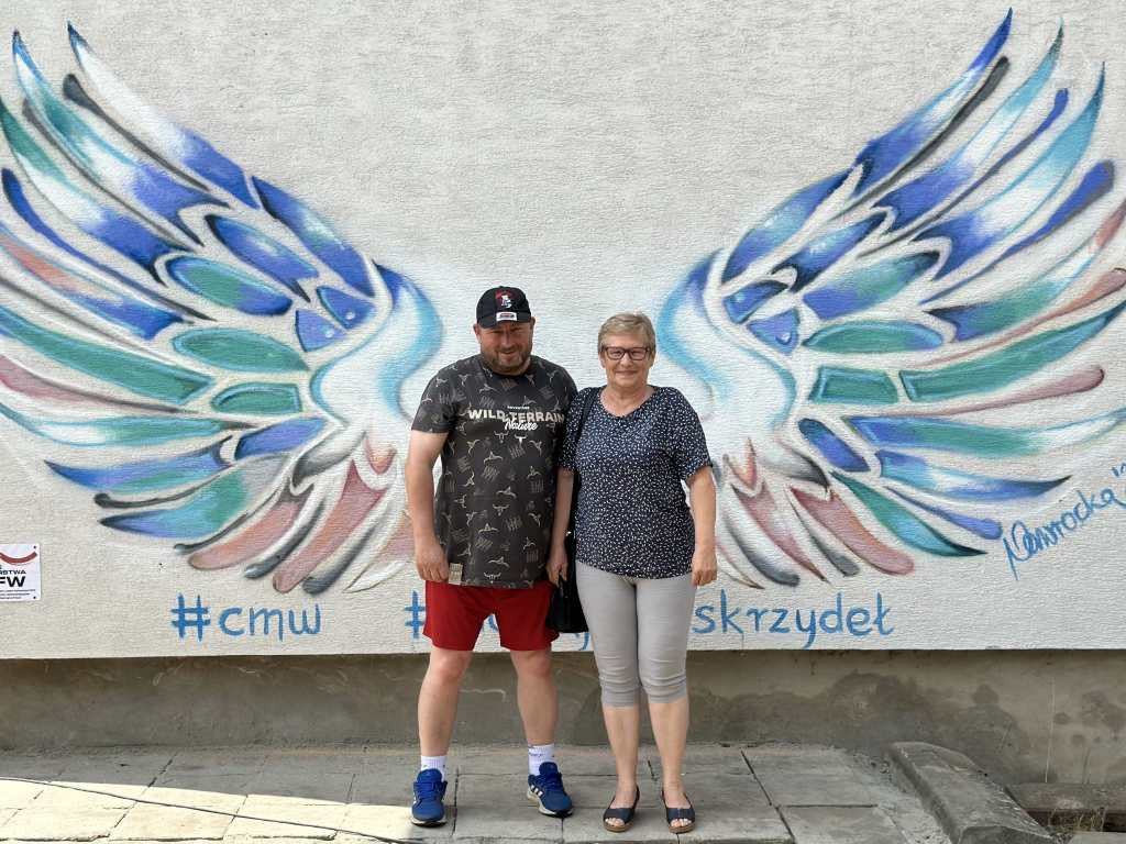 W Ćmielowie powstał skrzydlaty mural