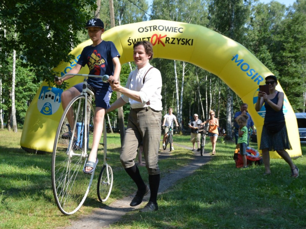 Upalna niedziela na rowerze (zdjęcia)