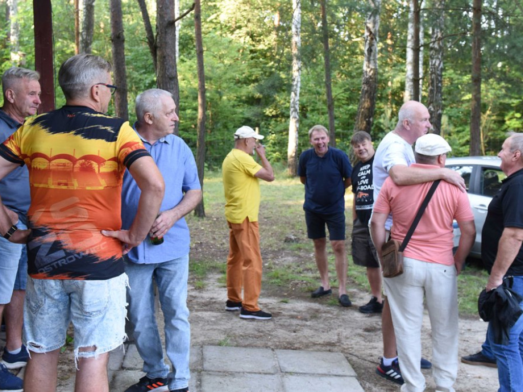 Na Gutwinie spotkali się byli piłkarze, trenerzy i działacze KSZO. Stowarzyszenie Old Boys KSZO integruje ostrowieckie środowisko piłkarskie