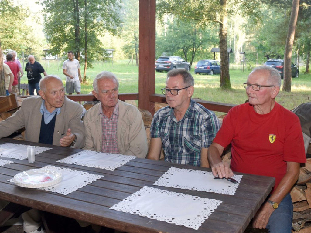 Na Gutwinie spotkali się byli piłkarze, trenerzy i działacze KSZO. Stowarzyszenie Old Boys KSZO integruje ostrowieckie środowisko piłkarskie