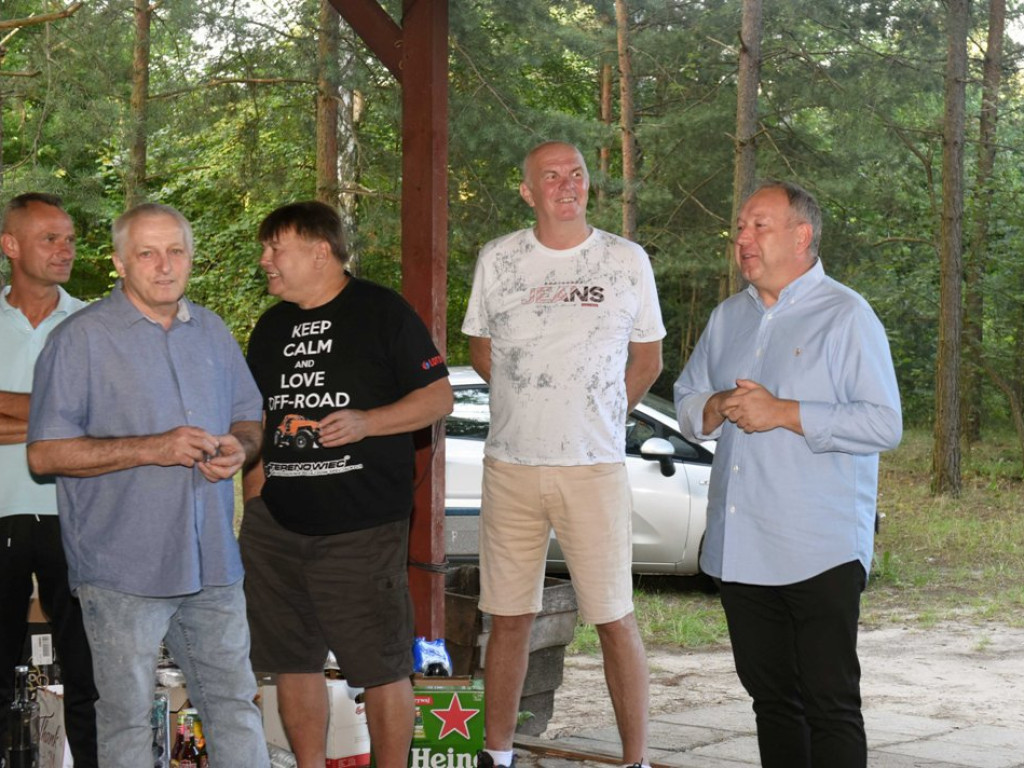 Na Gutwinie spotkali się byli piłkarze, trenerzy i działacze KSZO. Stowarzyszenie Old Boys KSZO integruje ostrowieckie środowisko piłkarskie