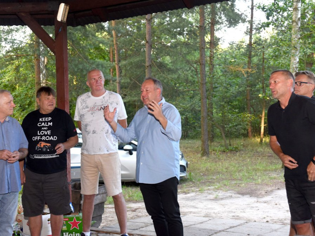 Na Gutwinie spotkali się byli piłkarze, trenerzy i działacze KSZO. Stowarzyszenie Old Boys KSZO integruje ostrowieckie środowisko piłkarskie