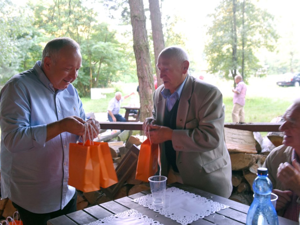 Na Gutwinie spotkali się byli piłkarze, trenerzy i działacze KSZO. Stowarzyszenie Old Boys KSZO integruje ostrowieckie środowisko piłkarskie