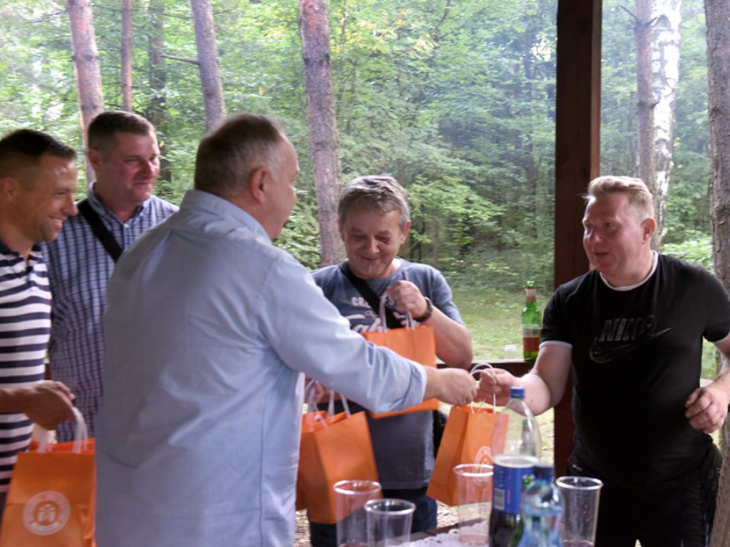 Na Gutwinie spotkali się byli piłkarze, trenerzy i działacze KSZO. Stowarzyszenie Old Boys KSZO integruje ostrowieckie środowisko piłkarskie