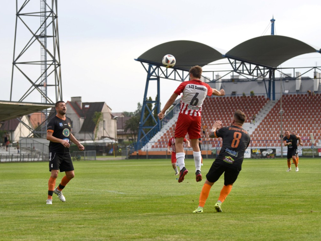 Oldboje KSZO wygrali 3:2 i awansowali do II rundy Okręgowego Pucharu Polski