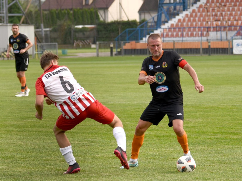 Oldboje KSZO wygrali 3:2 i awansowali do II rundy Okręgowego Pucharu Polski