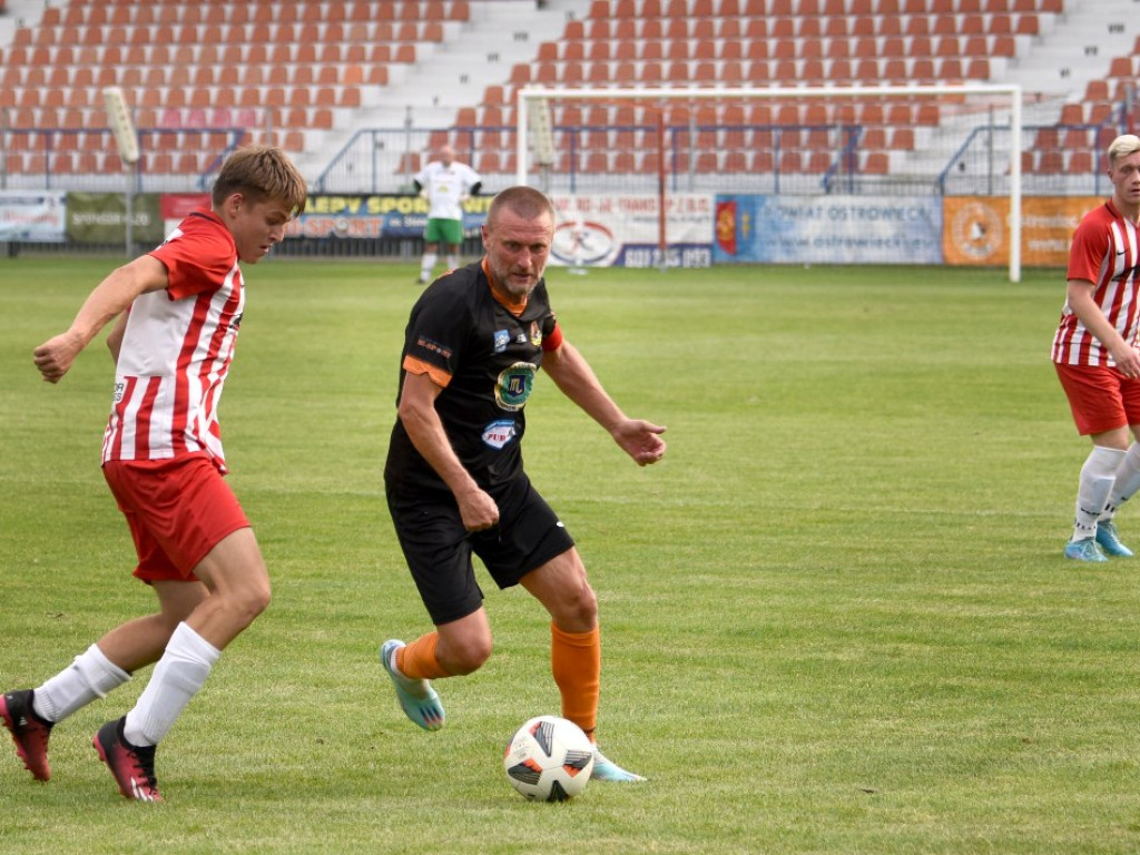 Oldboje KSZO wygrali 3:2 i awansowali do II rundy Okręgowego Pucharu Polski