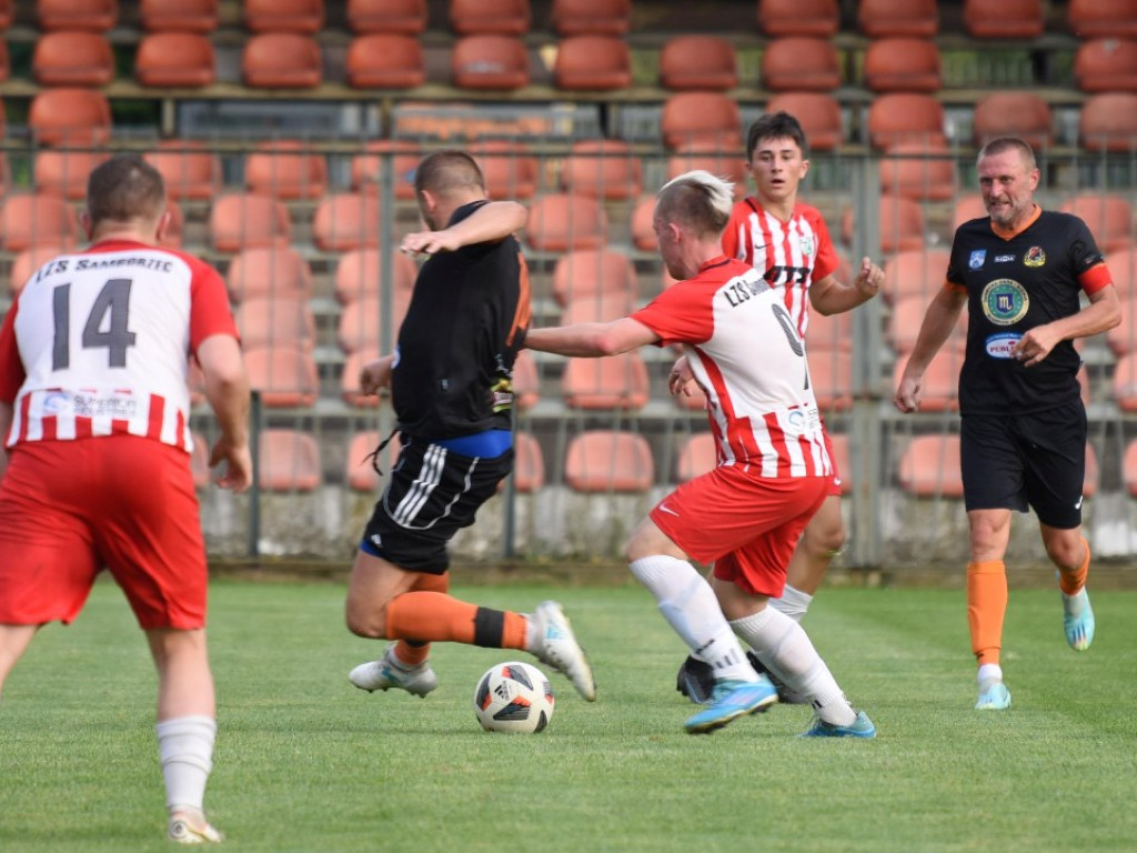 Oldboje KSZO wygrali 3:2 i awansowali do II rundy Okręgowego Pucharu Polski